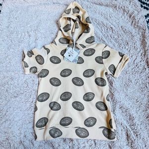 Kate Quinn Short Sleeve Hoodie 4T Footballs NWT 🏈